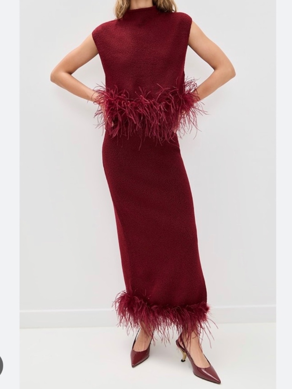 ISO Saylor Kelsei Feather Knit Midi Skirt Set in Size Small